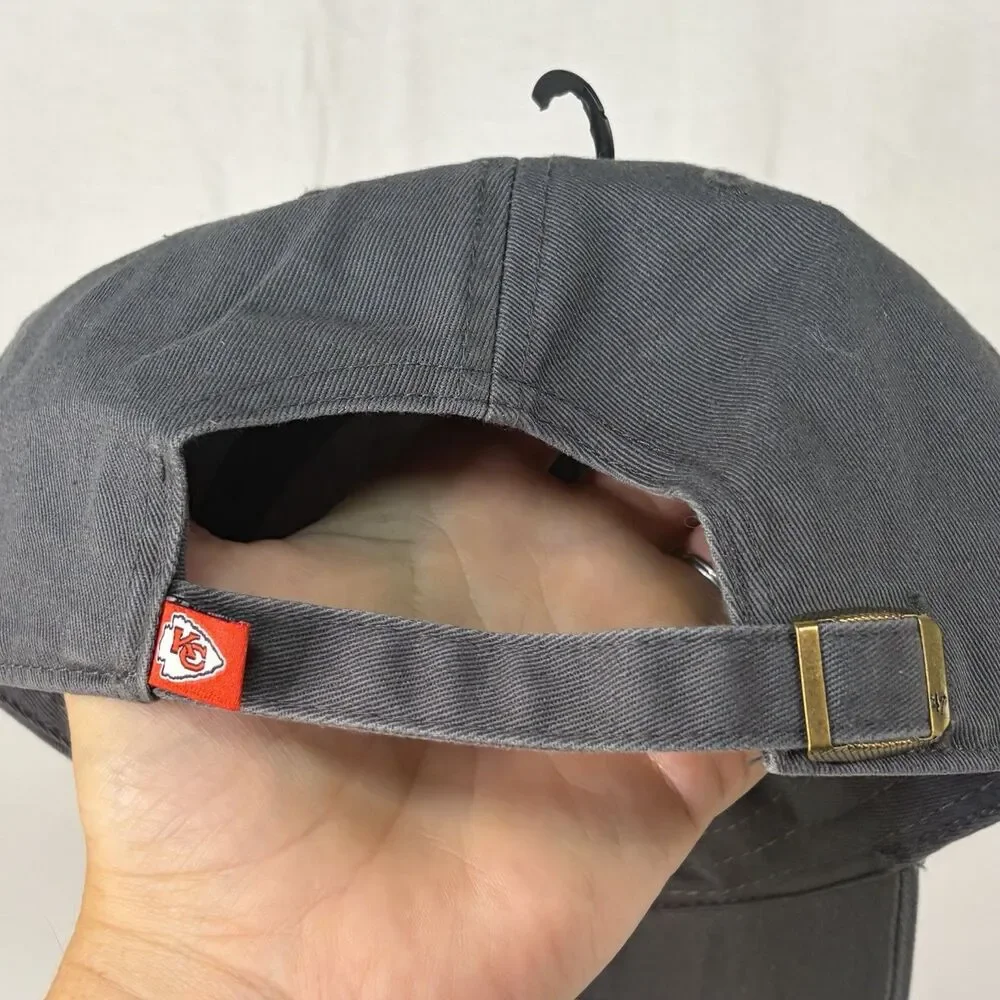 '47 Kansas City Chiefs Clean Up Charcoal Adjustable Strap Hat Dad Cap